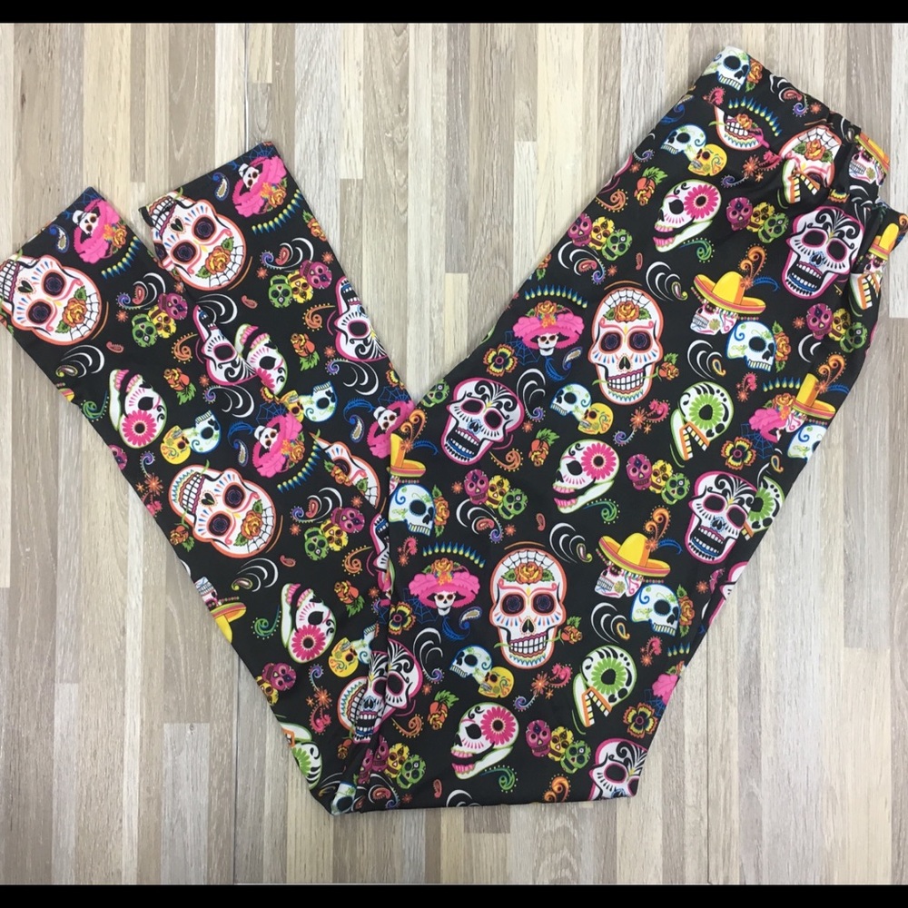 🤑🛍 3/25 Forum Day of the Dead Leggings